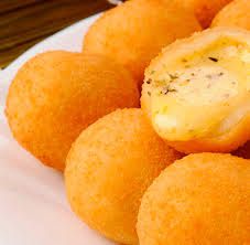 PORÇÃO DE BOLINHAS DE QUEIJO C/ 10 UNDS.